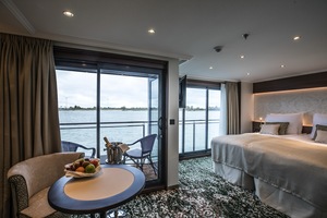 Deluxe Balcony Suites - Diamond Deck